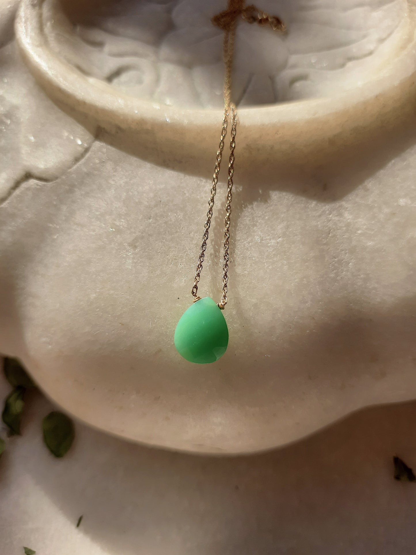 iyate - Chrysoprase Almond Shaped Drop Pendant