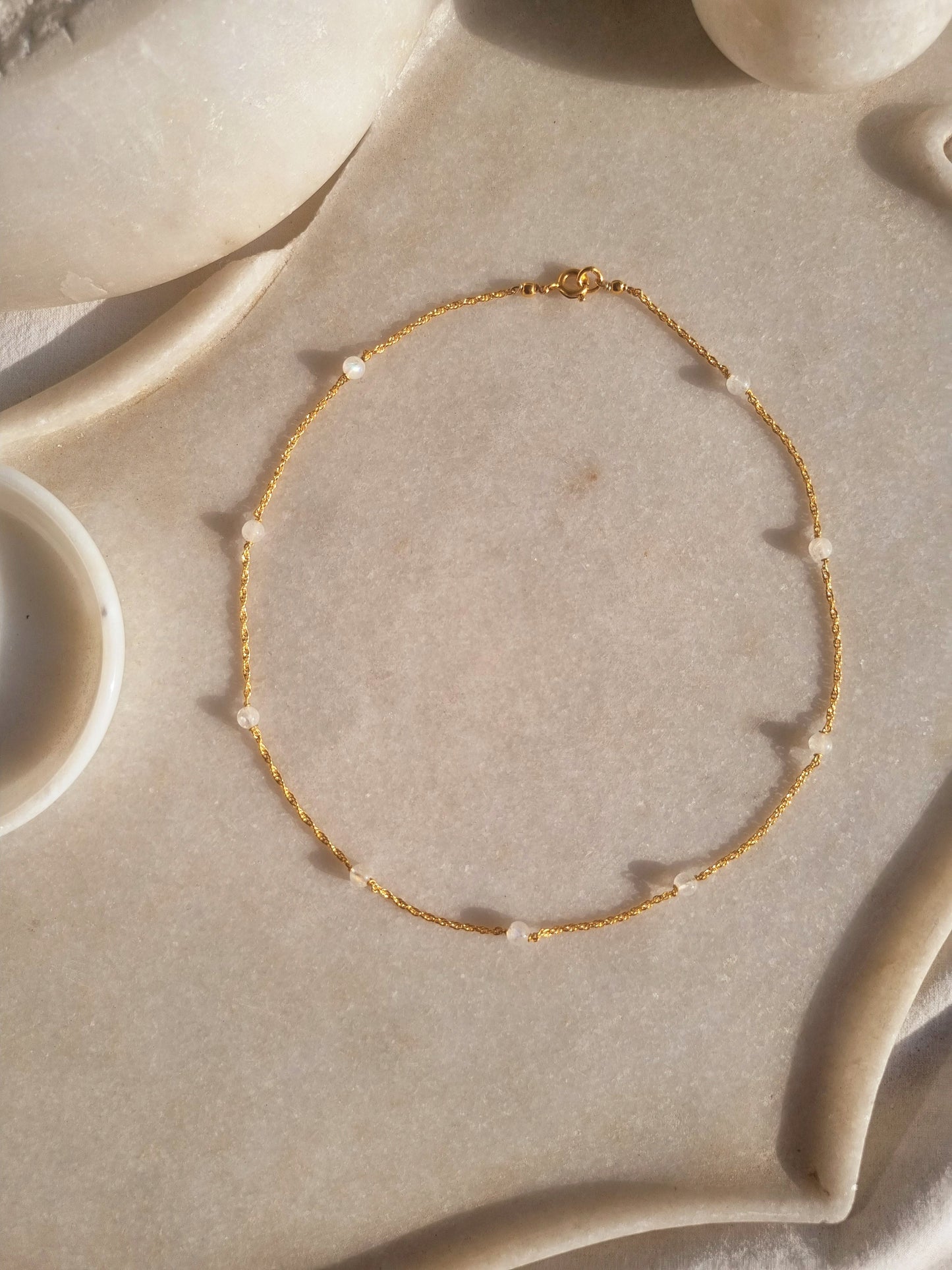apati - Rainbow Moonstone Ball choker