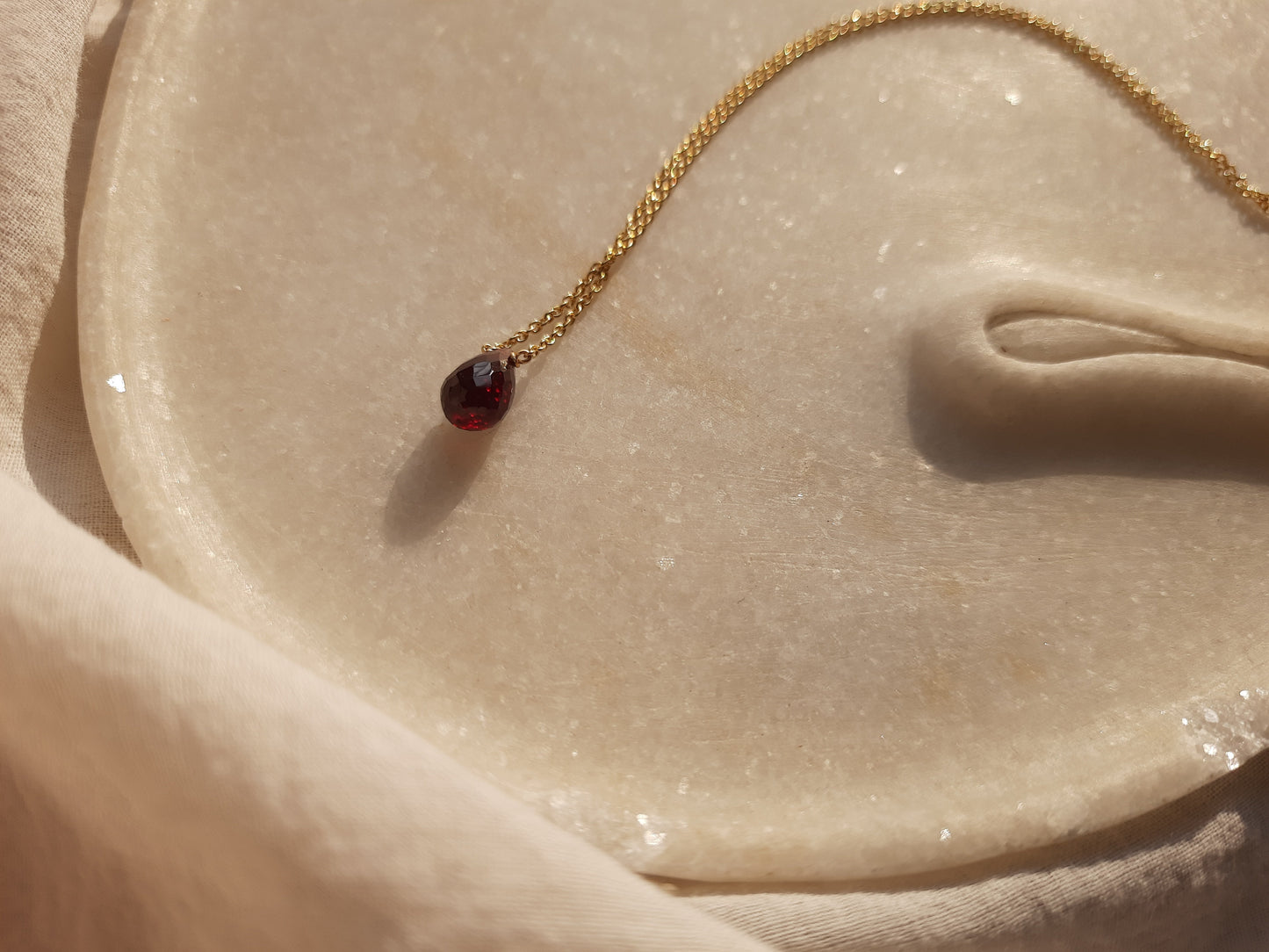 visno - Garnet Tear shaped Drop Pendant