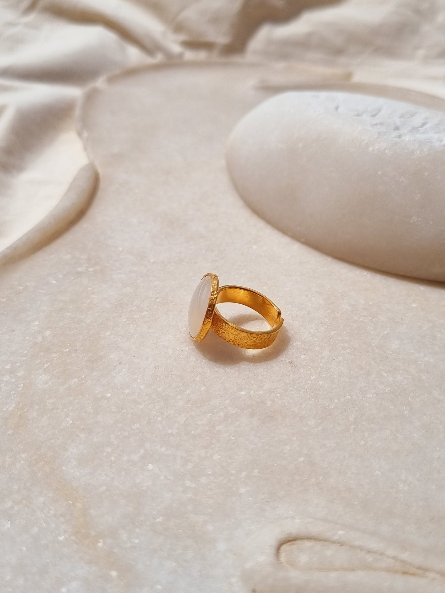 saani - White Moonstone Saturn Ring