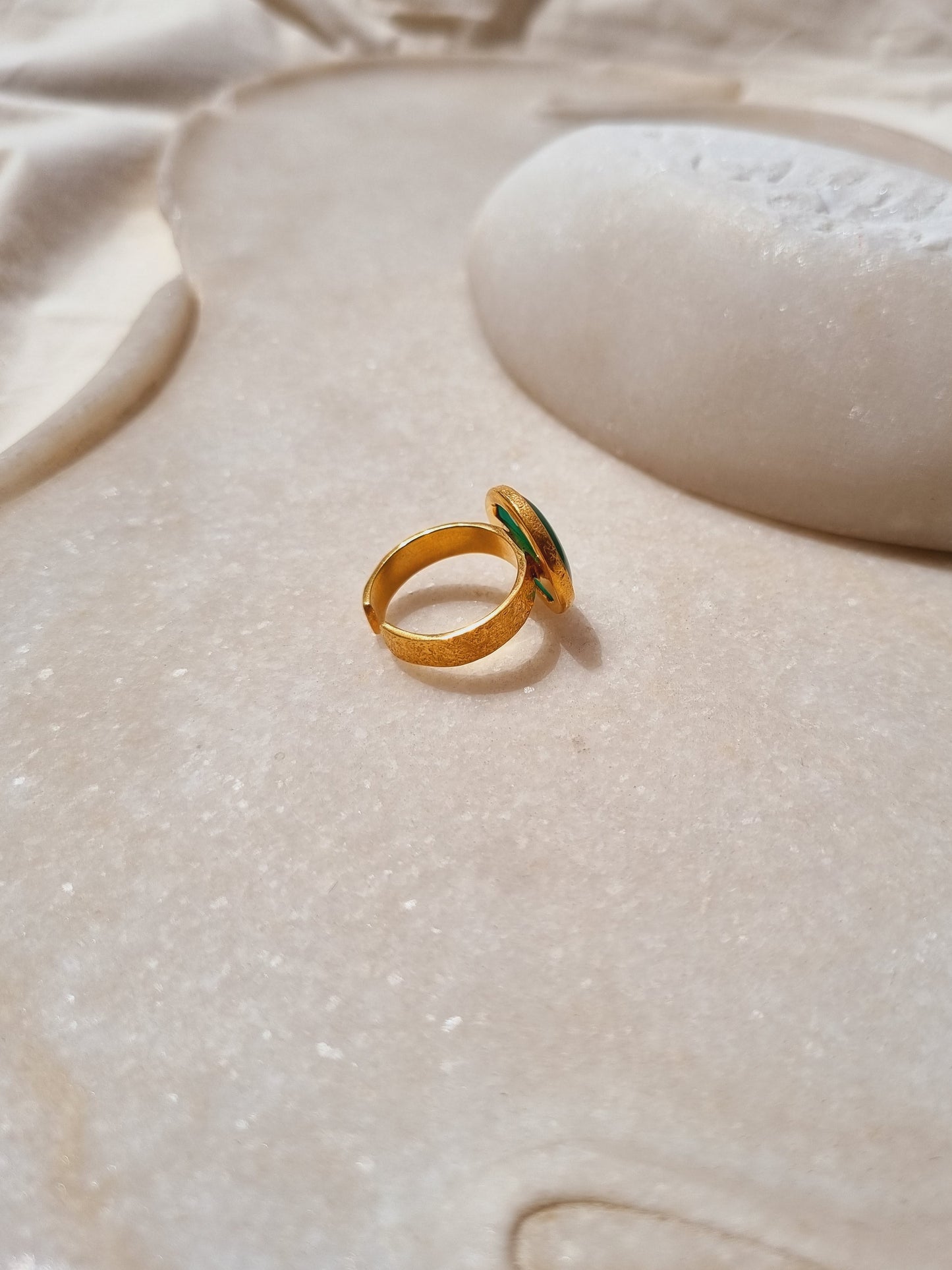saani - Green Onyx Saturn Ring