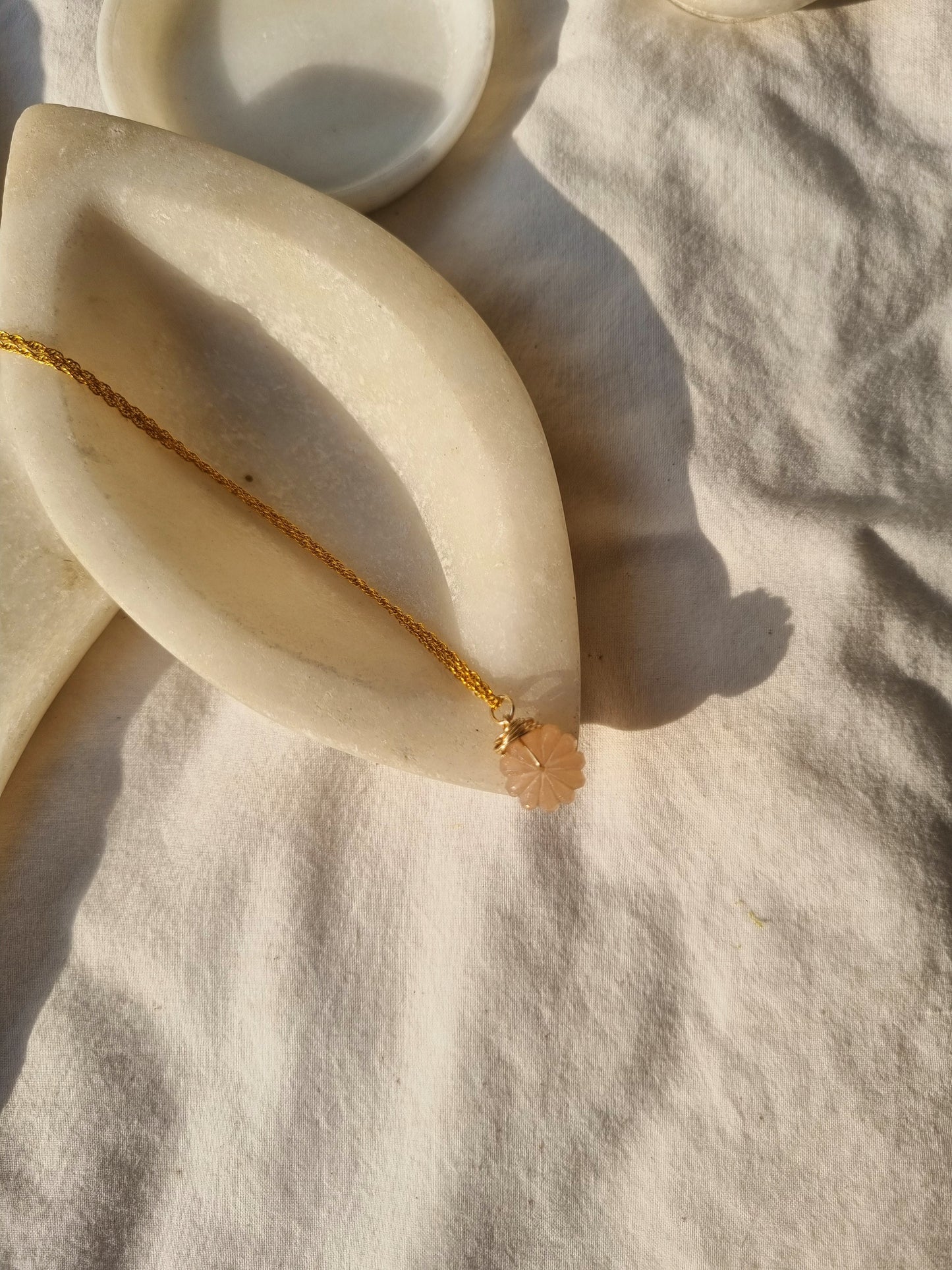 narur - Peach Moonstone Melon Pendant