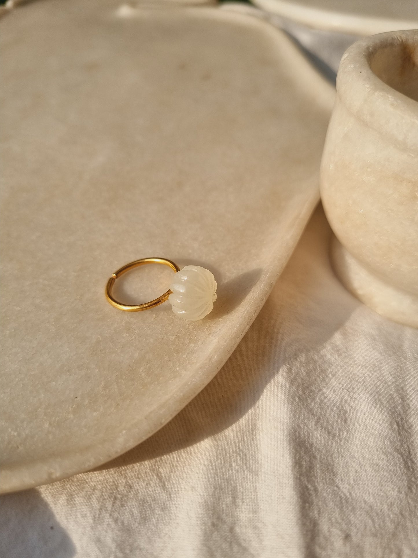kaling - White Moonstone Melon Ring