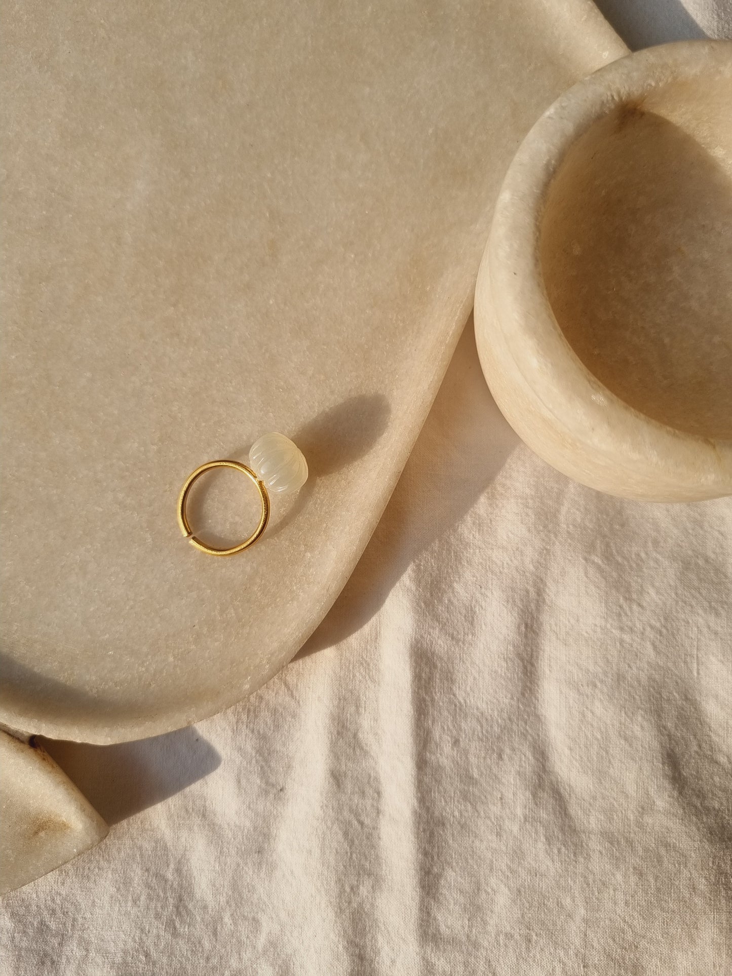 kaling - White Moonstone Melon Ring