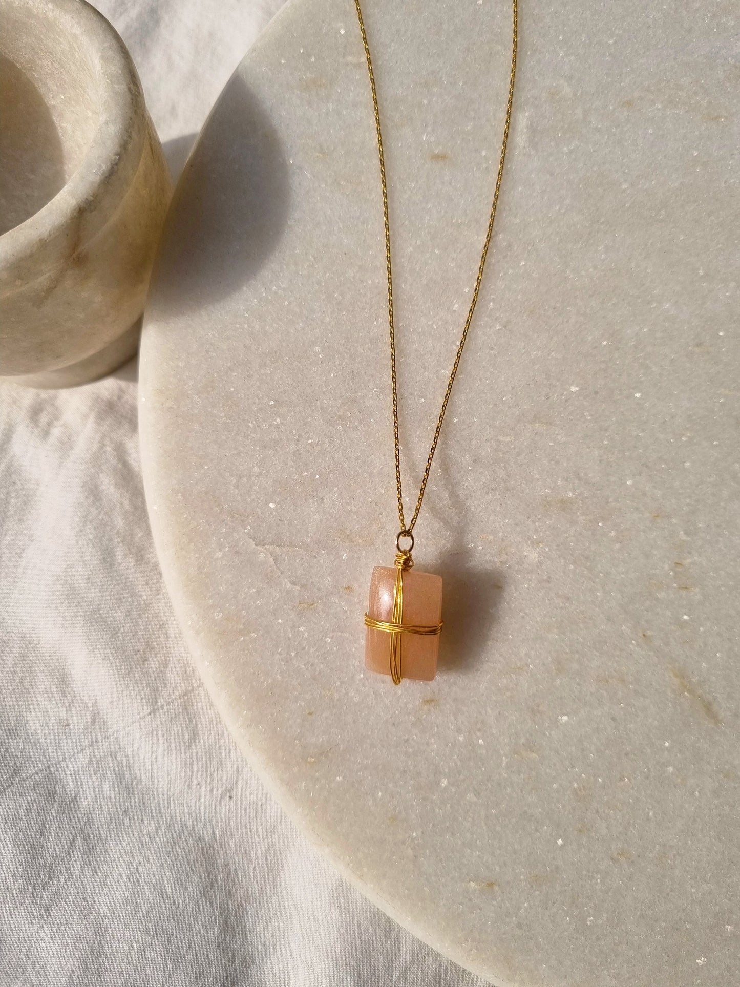 racana - Peach Moonstone