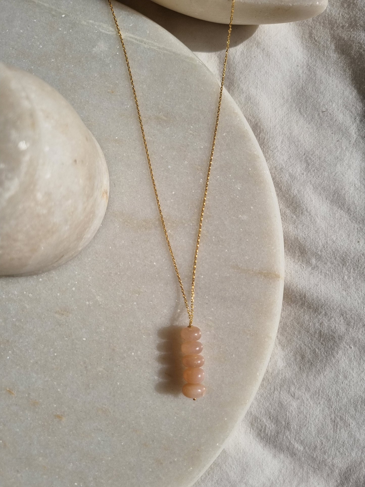 lasso - Peach Moonstone Baati Pendant