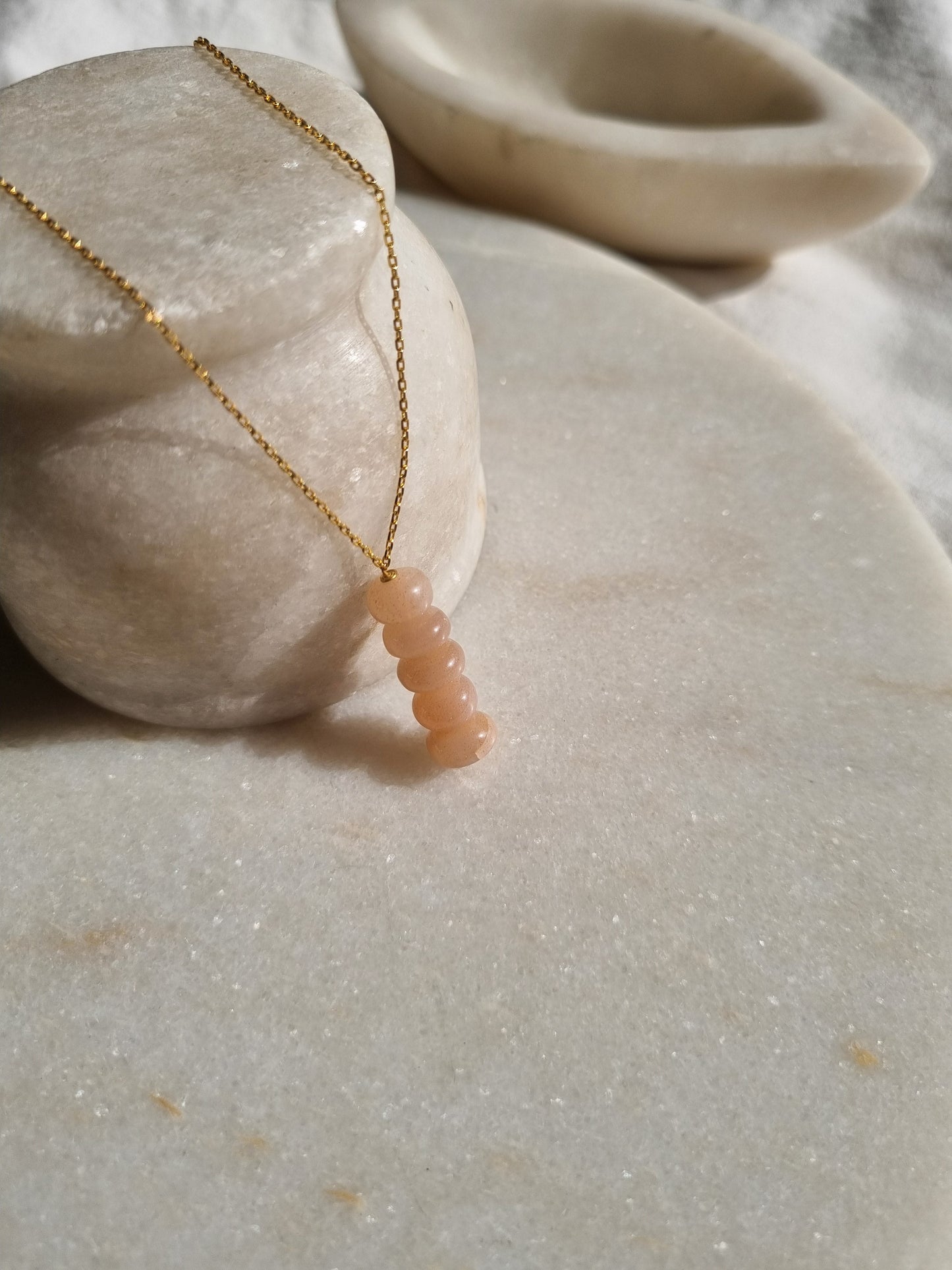 lasso - Peach Moonstone Baati Pendant