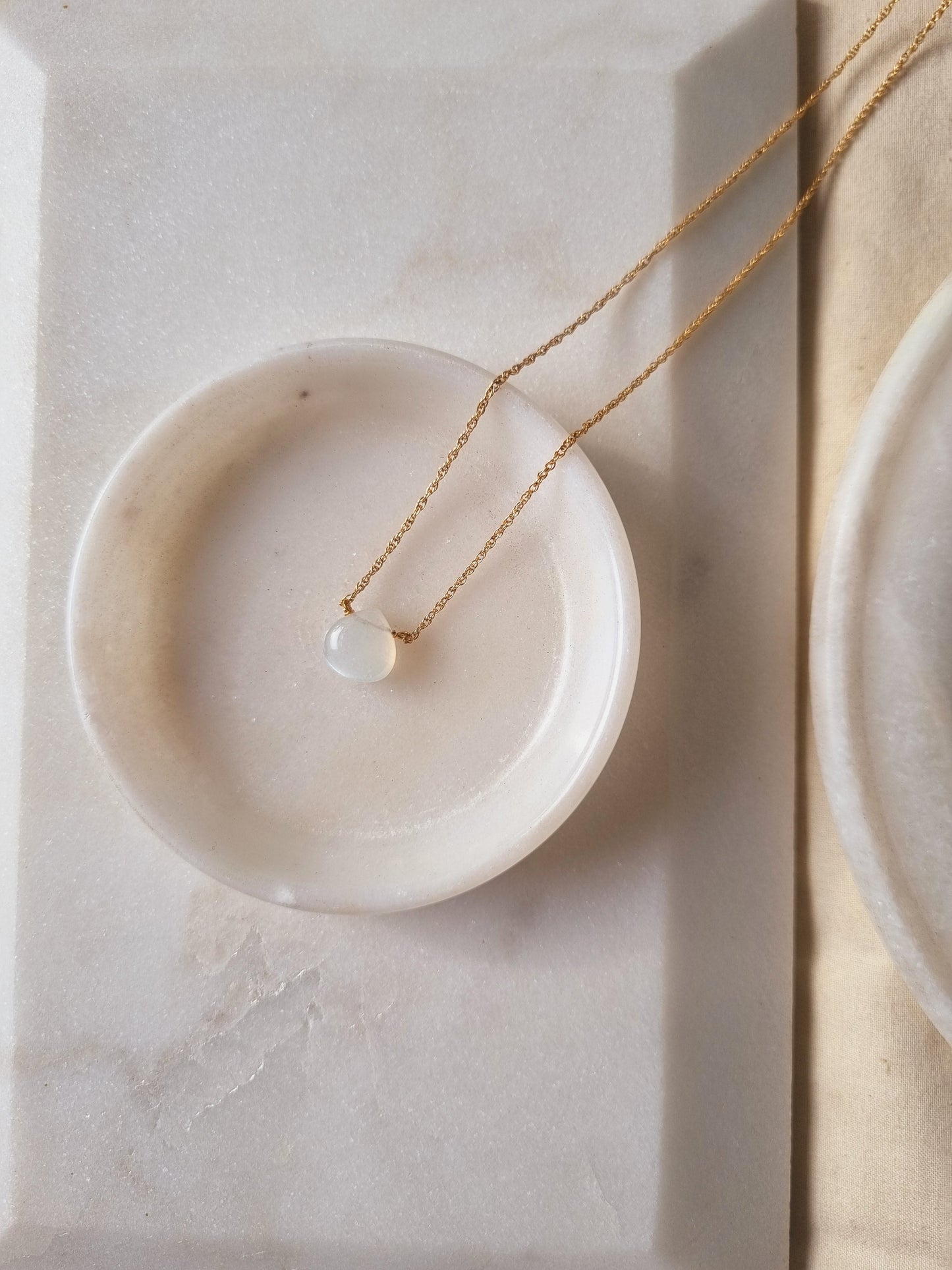sete - White Moonstone Heart Shaped Drop Pendant