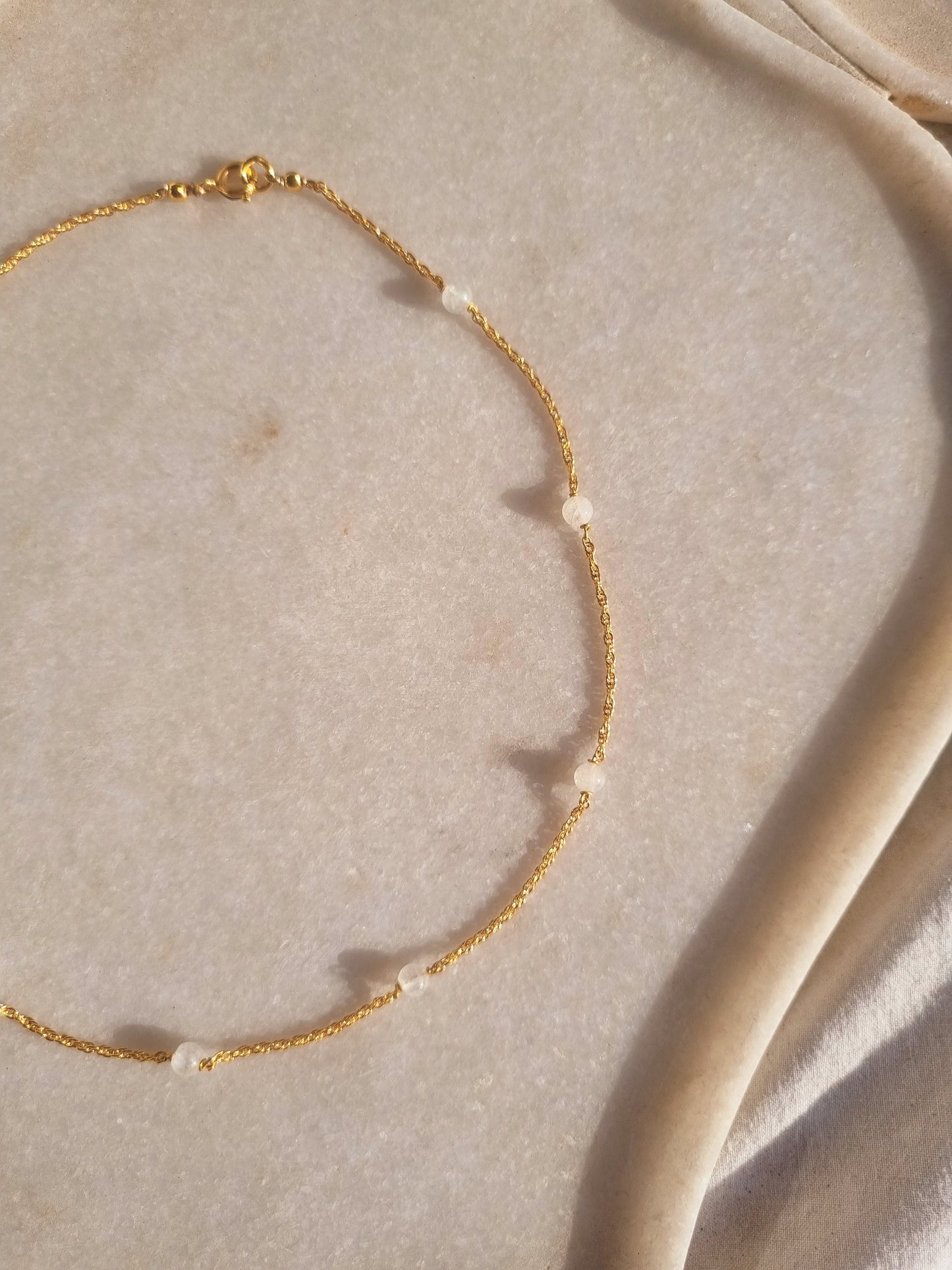 apati - Rainbow Moonstone Ball choker