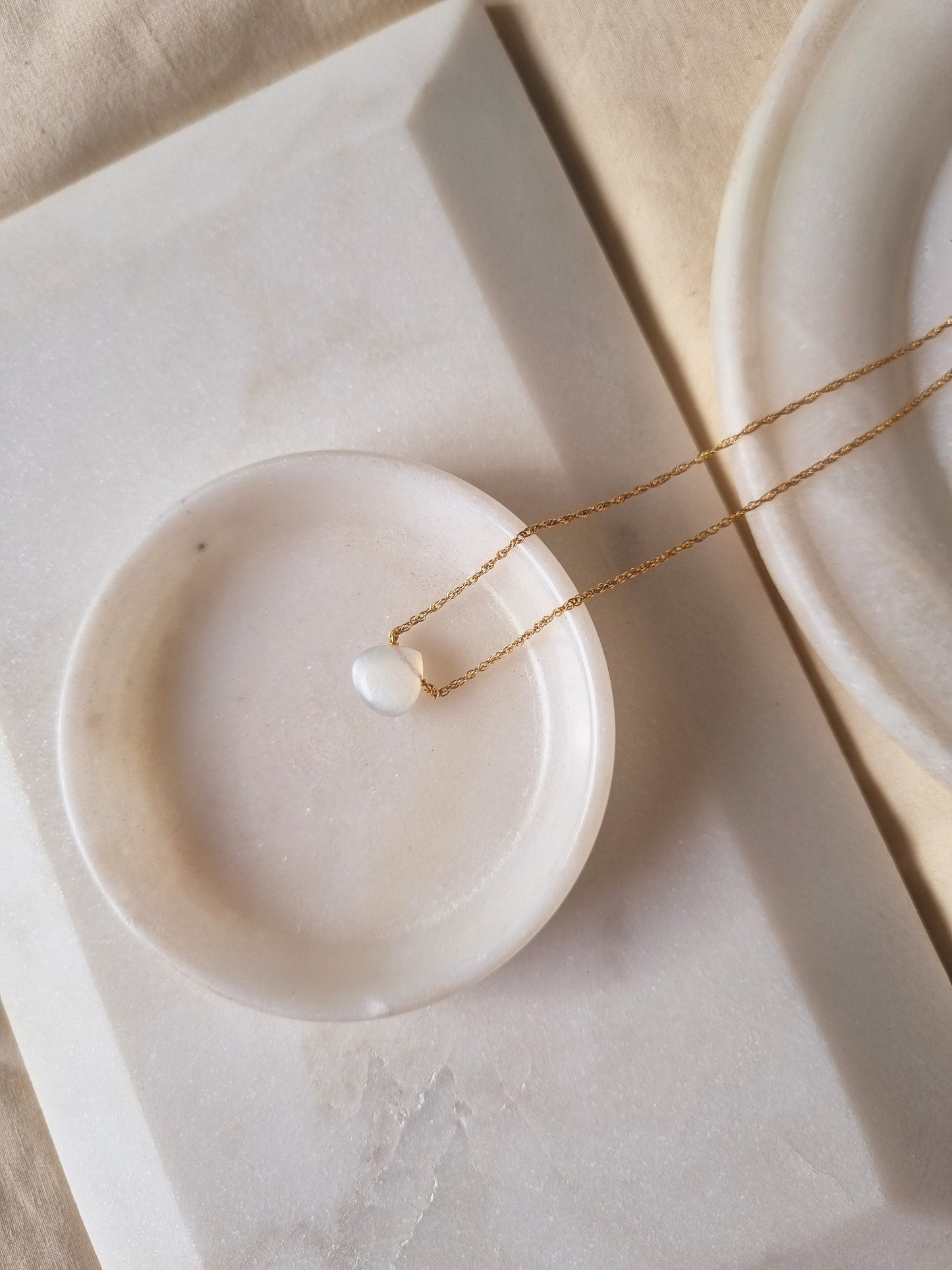 sete - White Moonstone Heart Shaped Drop Pendant