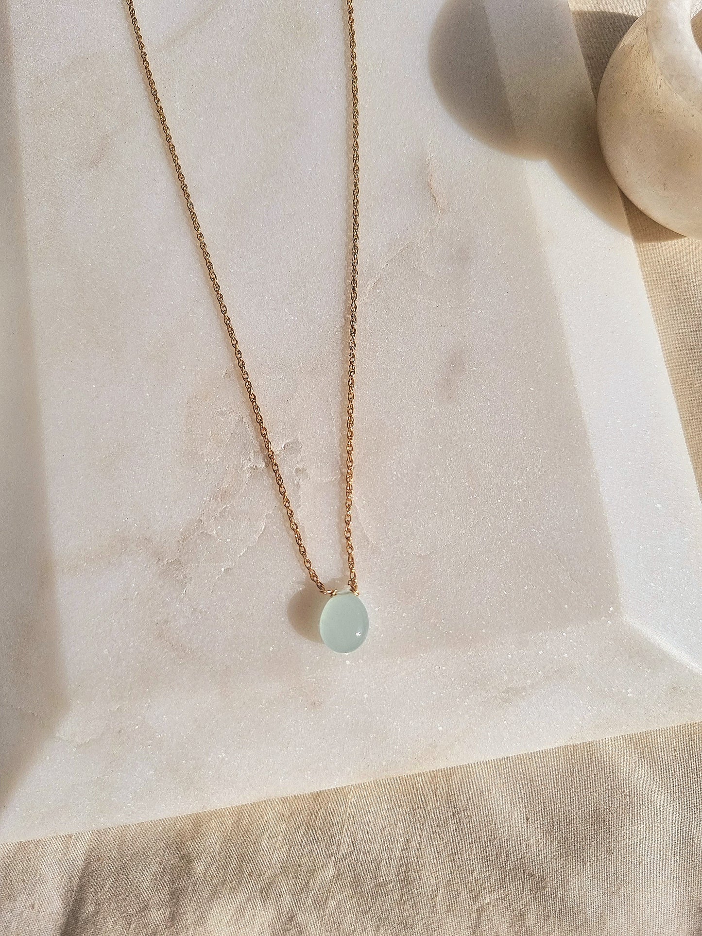 iyate - Aquamarine Almond Shaped Drop Pendant
