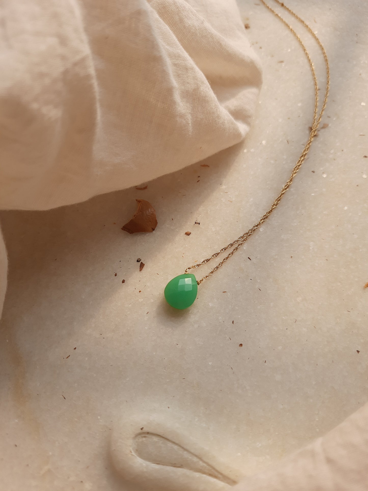 iyate - Chrysoprase Almond Shaped Drop Pendant