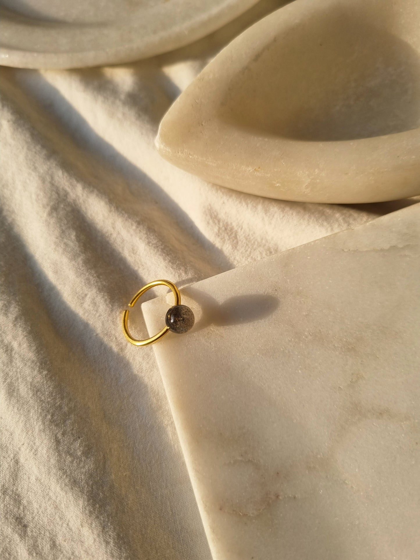 bhumi - Labradorite Mood Ring