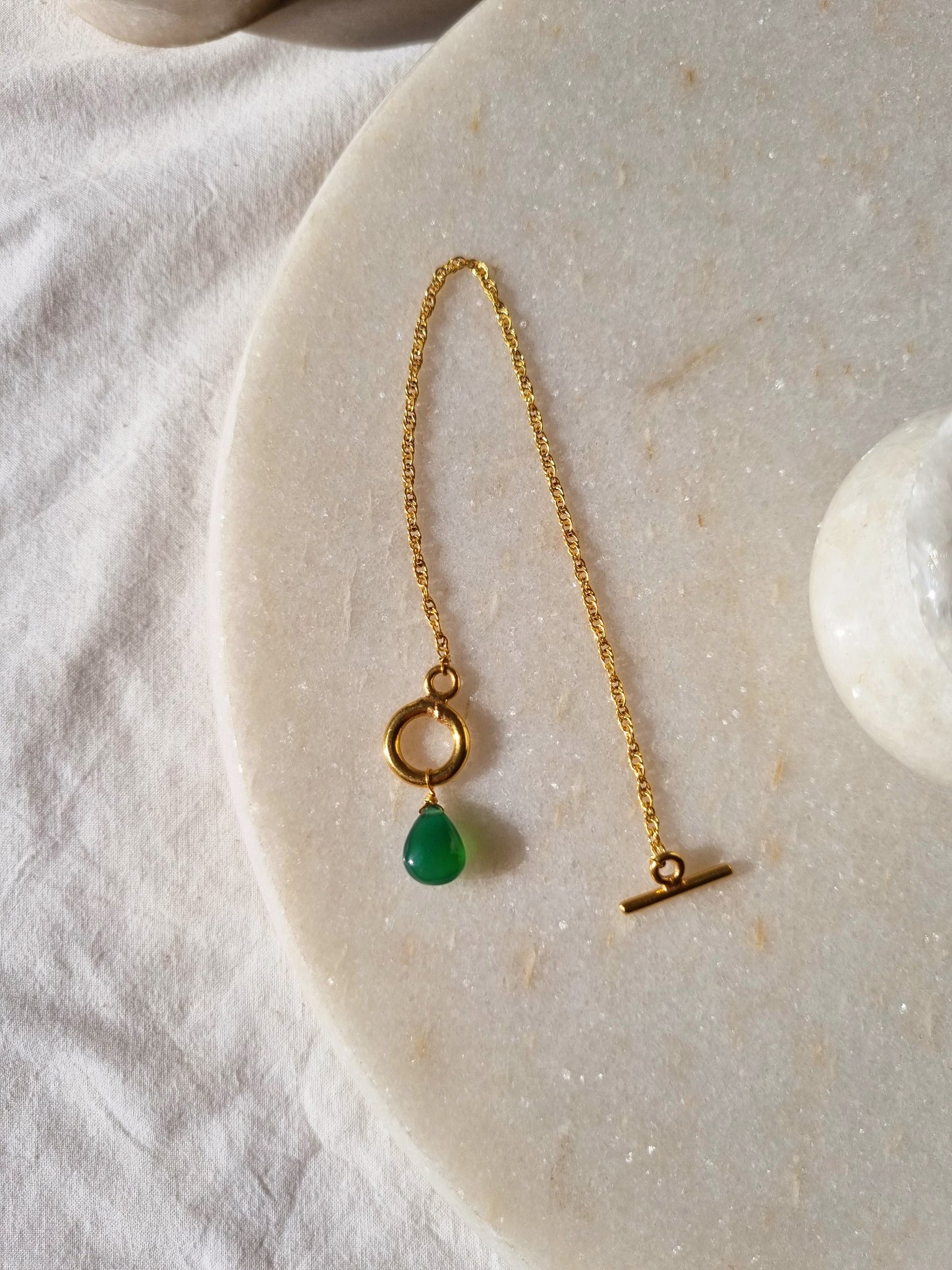 amahu - Green Onyx Almond Toggle Bracelet