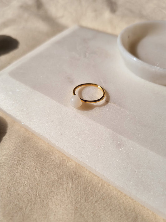bhumi - White Moonstone Mood Ring
